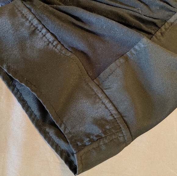 Banana Republic Black Blouse - Picture 2 of 3